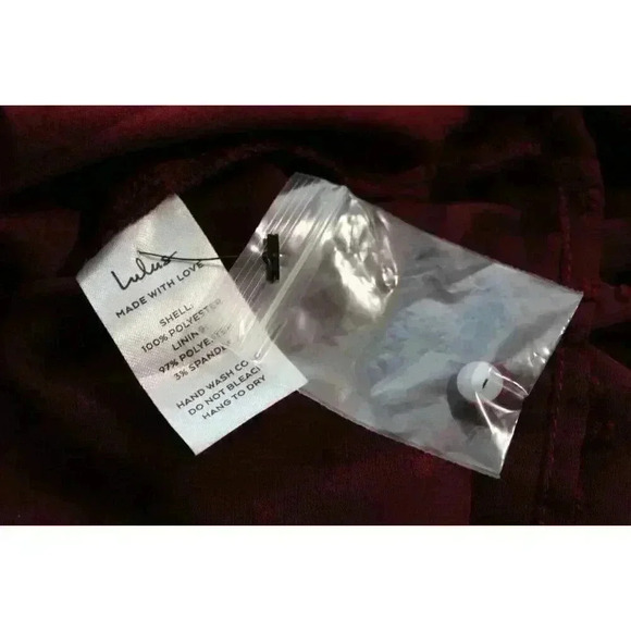 NWT Lulus Blouse Size Medium Textured Swiss Dot Sheer Mesh Keyhole Chiffon - Picture 16 of 16